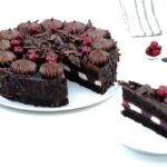 MARMIA SOUR CHERRY CHOCOLATE CAKE (12 SLICES) 490069